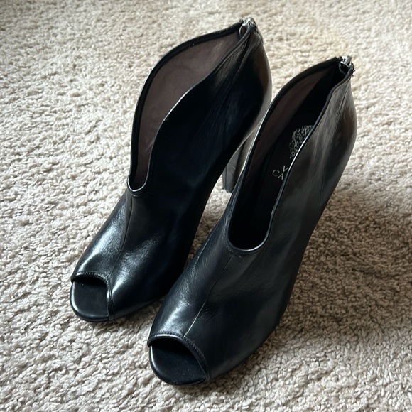 Vince Camuto Black Peep-Toe Zip Heels, Size 10 - Picture 1 of 6